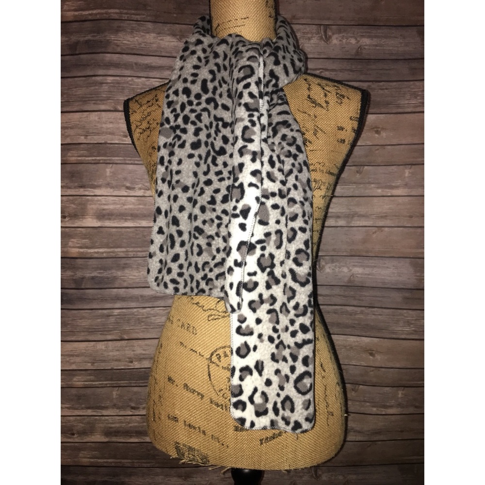 🧣Animal Print Scarf